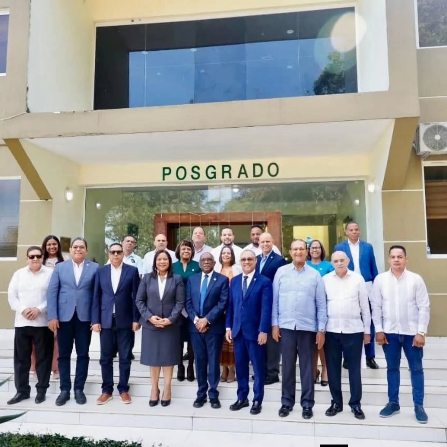 visita de la Comisión Permanente de Contratos del Senado de la República,